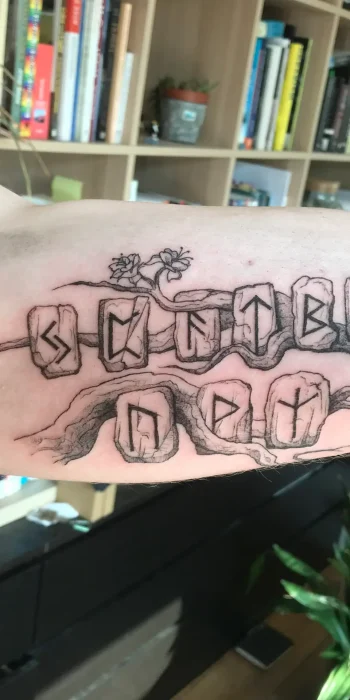Runes banner